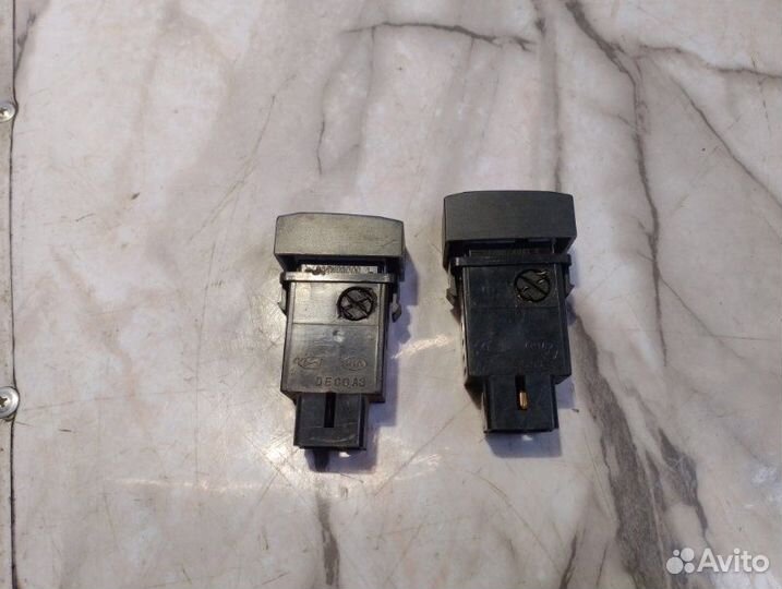 Кнопка обогрева сидений Kia Sorento BL D4CB 2003