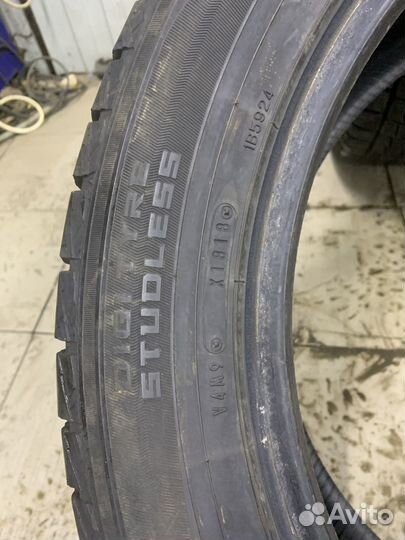 Dunlop Winter Maxx SJ8 235/35 R20