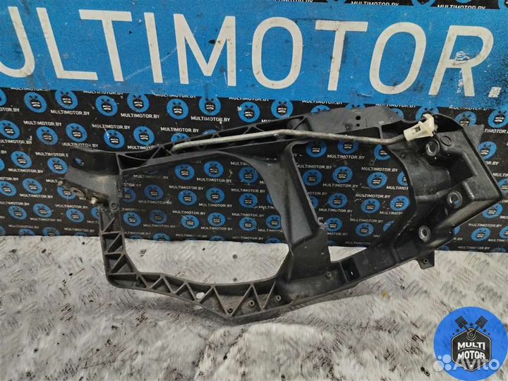 Крепление фары левой mitsubishi Colt - 2012