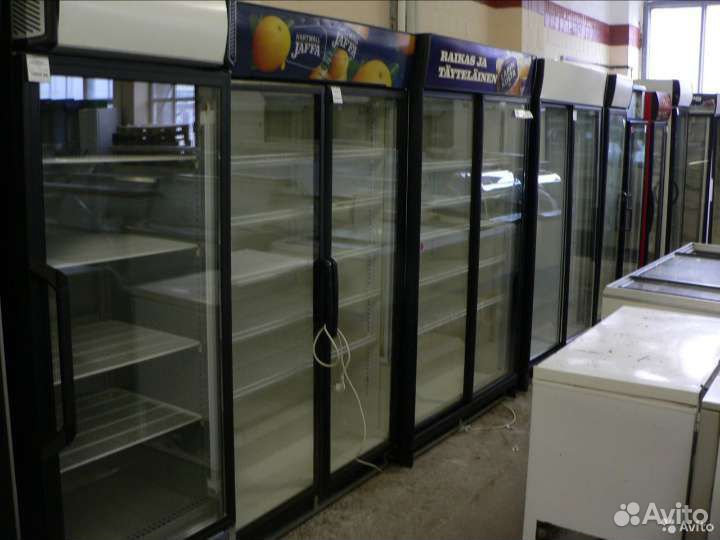 Витрины, лари, шкафы