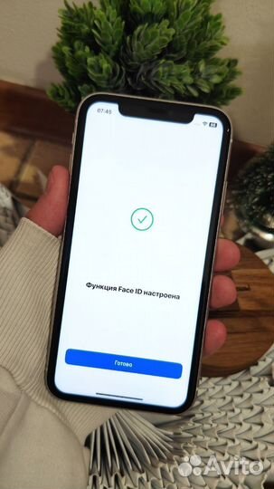 Телефон iPhone 11 64Gb