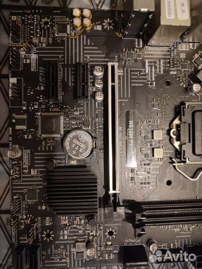 Материнская плата