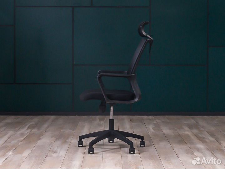 Офисное кресло для менеджера norden