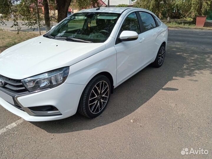 LADA Vesta 1.6 МТ, 2018, 110 000 км