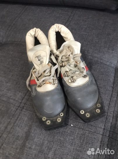 Лыжные ботинки