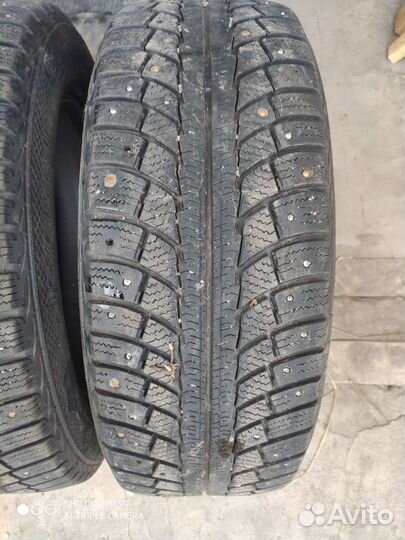 Gislaved Nord Frost 5 215/60 R16