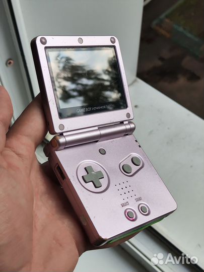 Портативная игровая приставка game boy