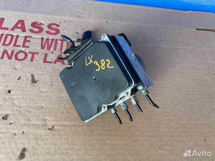 Блок abs Infiniti Ex35 J50 3 2008