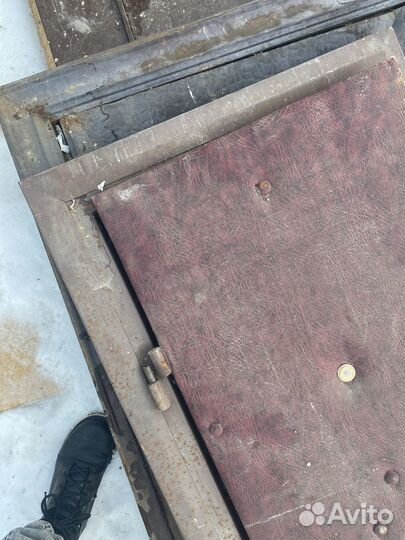 Дверь стальная