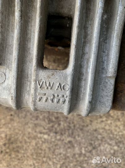 Суппорт тормозной задний Volkswagen Skoda