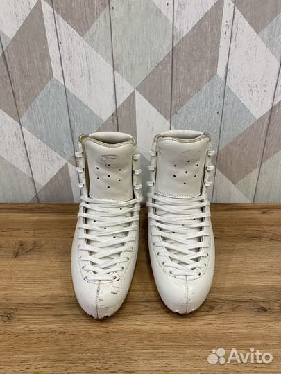 Фигурные коньки edea overture 235