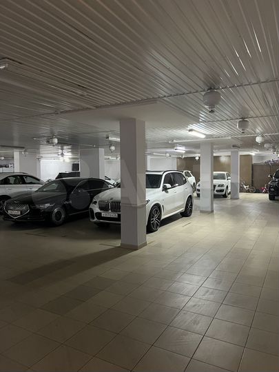 Машиноместо, 16 м²