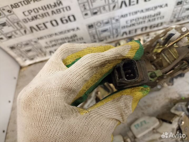 Замок двери для Mitsubishi Galant E5