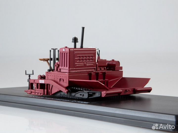 Асфальтоукладчик Д-150Б арт.0101