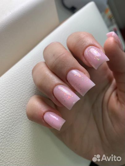 Мастер маникюра и педикюра