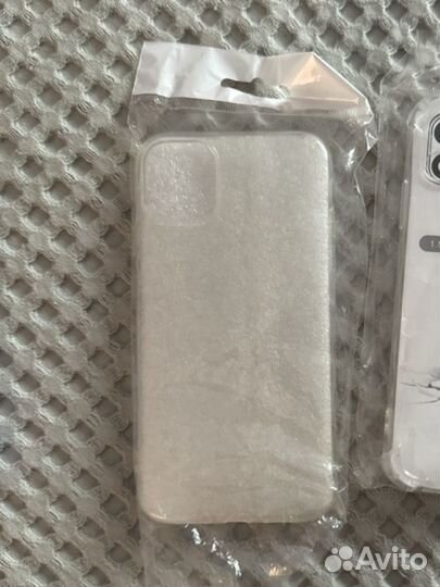 Чехлы на телефон iPhone 11