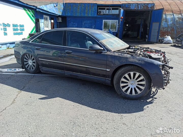 Плафон салонный Audi A8 4E0907135A. Царапина