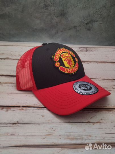 Бейсболки футбольных команд