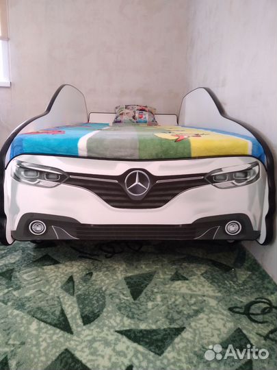 Детская кровать машина с матрасом