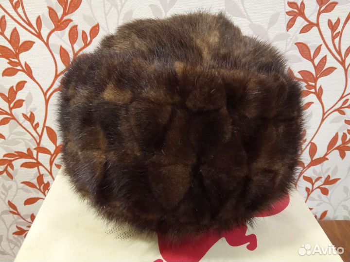 Шапка женская каракуль