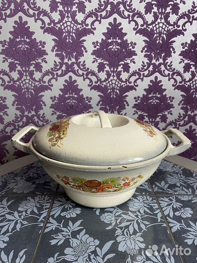 Кастрюля чугунная