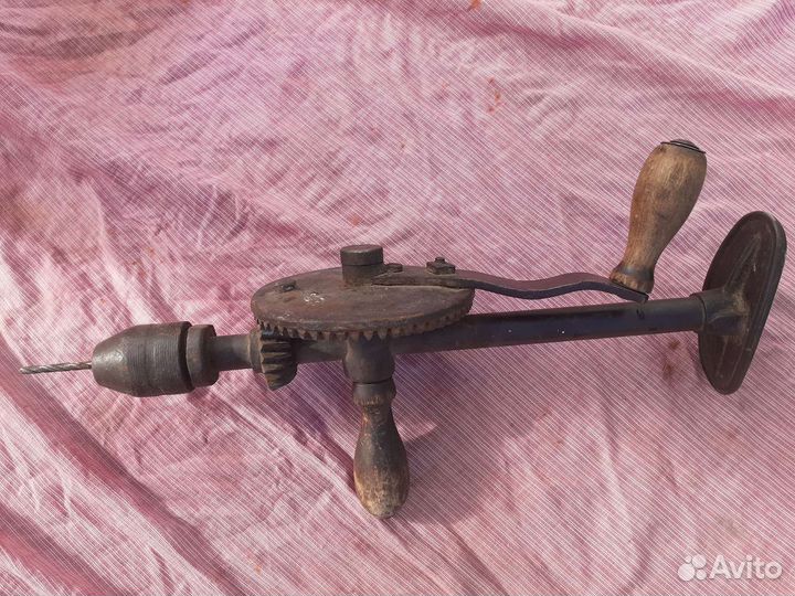 Дрель ручная