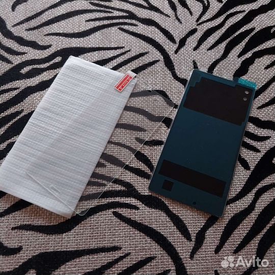 Заднее стекло sony z3