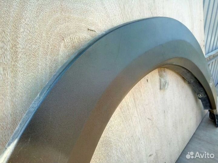 Toyota RAV4 Adventure - Расширитель передний L Б/У