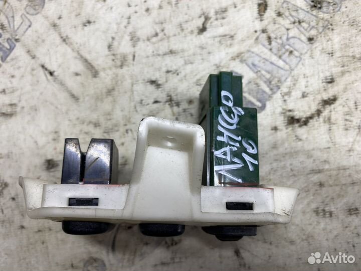 Кнопка корректора фар volkswagen passat b 5