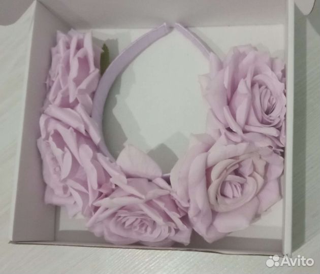 Красивый ободок из роз
