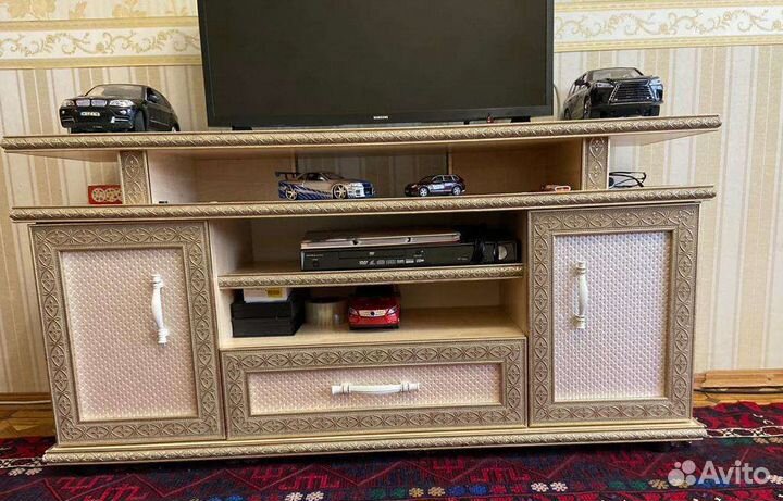 Тумба под телевизор бу