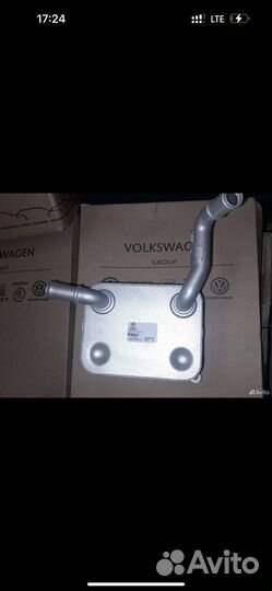 Радиатор масляный Audi Allroad C6 4.2 079117015A