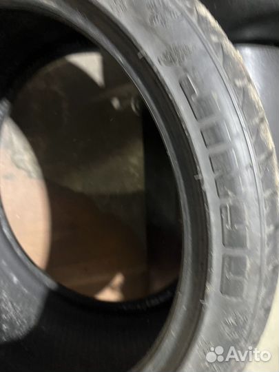 Jinyu YW52 275/35 R19