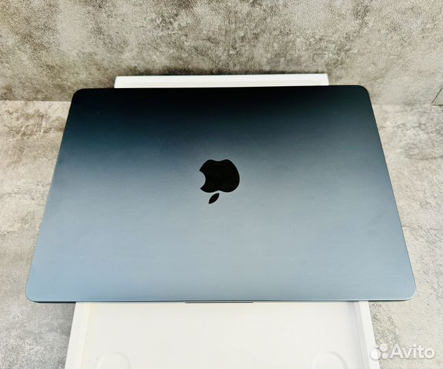 Macbook Air 13 М2/8GB/SSD 256 (2022)