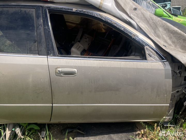 Дверь toyota aristo