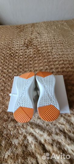 Кроссовки женские 37 размер