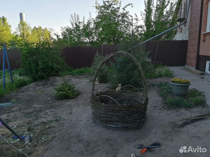 Клумба-корзина