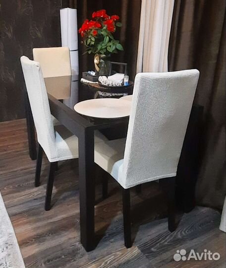 Стол обеденный и стулья