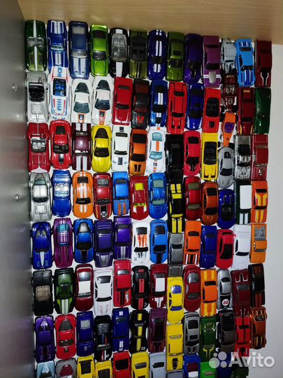 Hot Wheels машинки (1:64)