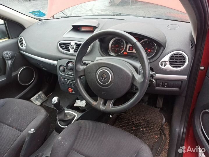 Части кузова от Renault Clio 3 Разбор