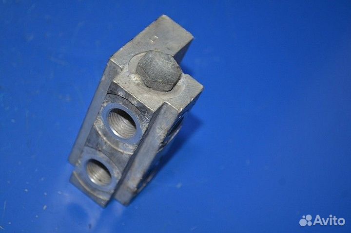 Регулятор давления воздуха volvo FH (01.05)