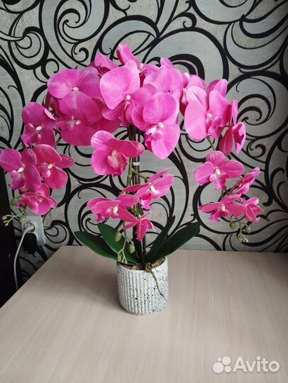 Искусственные цветы для декора в горшках