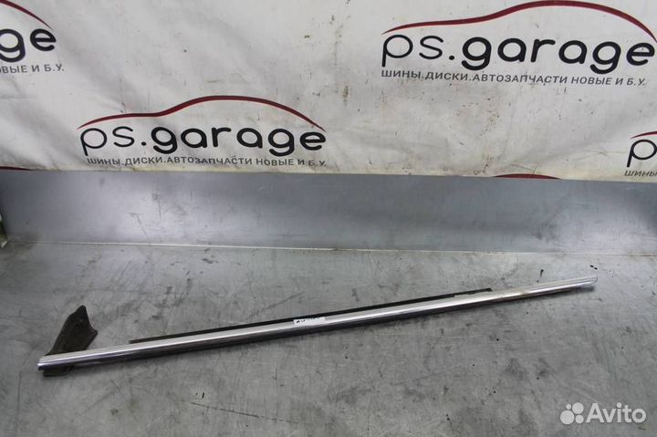 Молдинг стекла передней левой двери Audi A6(C7)