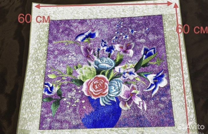 Картина вышитая шелком на шелке