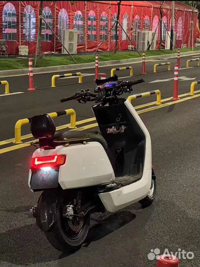 Электроскутер NIU NQI Sport