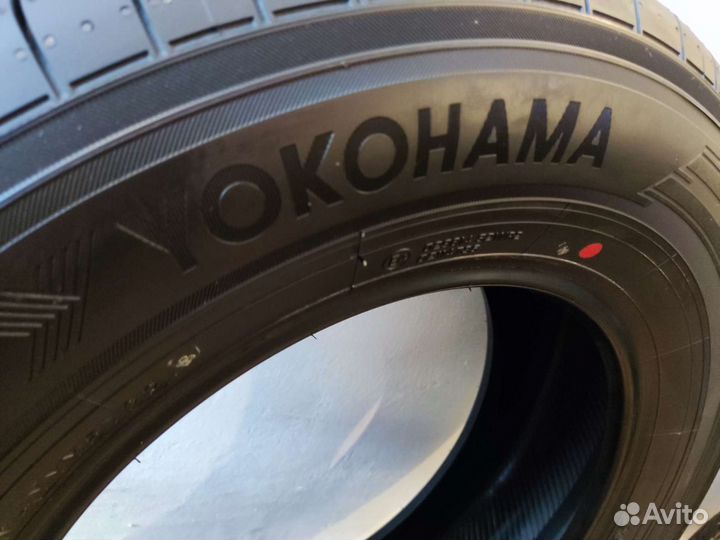 Yokohama BluEarth-XT AE61 215/70 R16