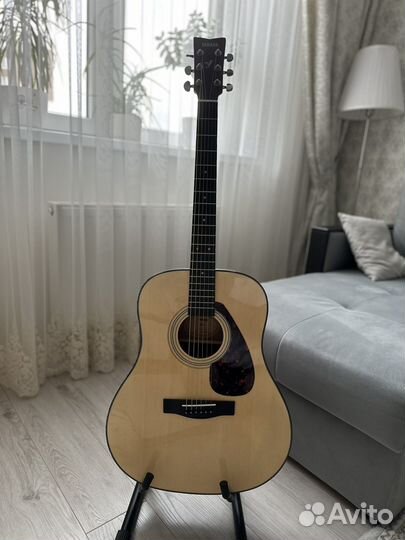 Акустическая гитара Yamaha F600