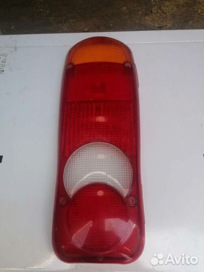 Стекло заднего фонаря для Nissan Cabstar