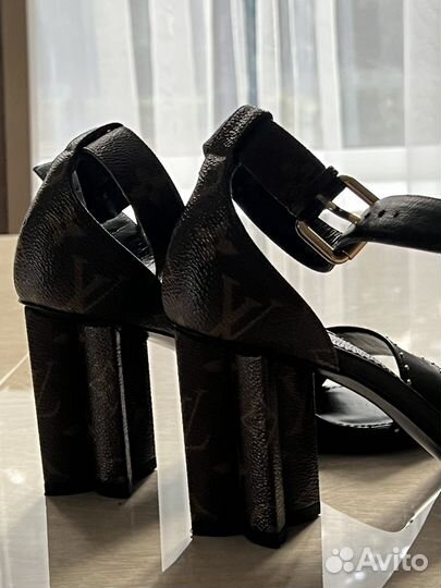 Босоножки louis vuitton