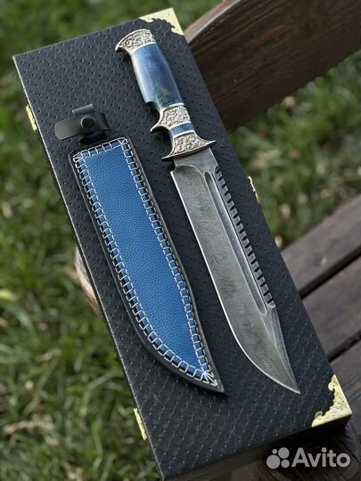 Нож из дамасской стали
